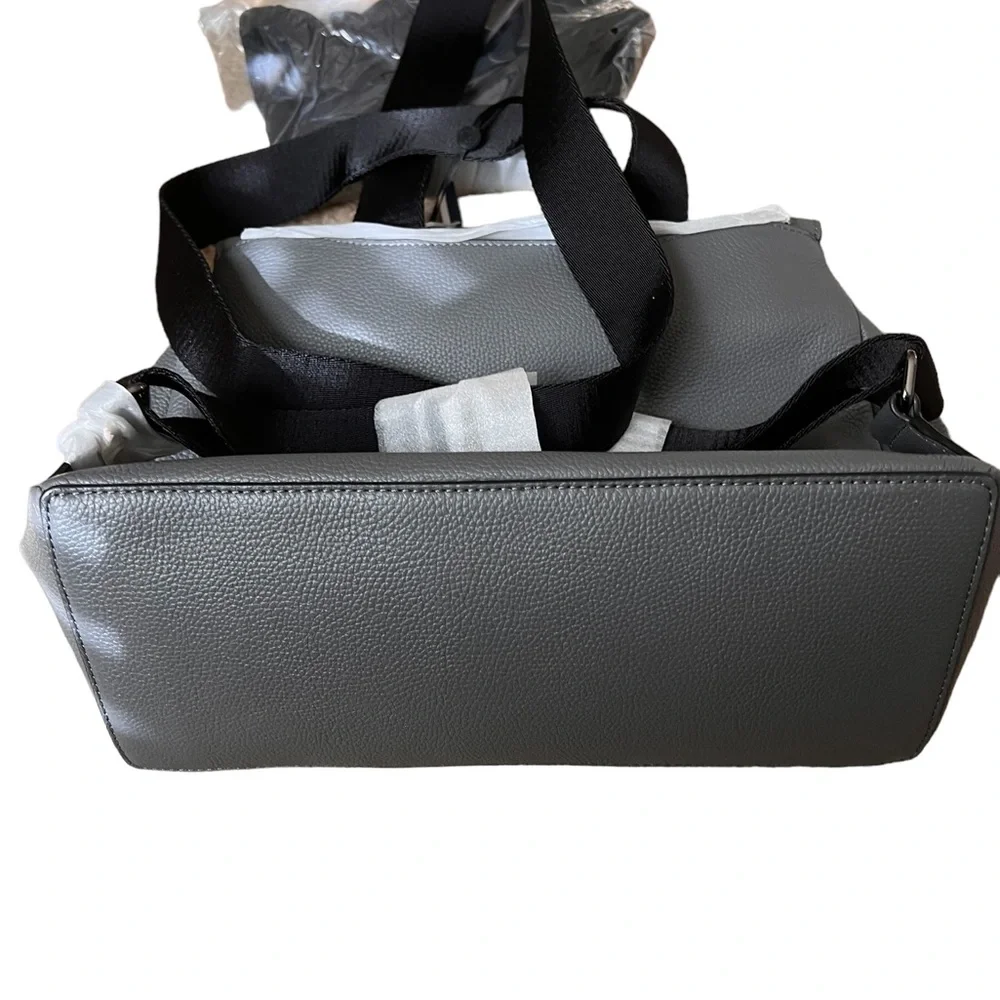 🩶🩶🩶 DKNY Satchel - Picture 4 of 8
